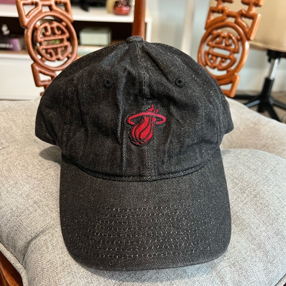 Miami Heat Vintage Denim Baseball Cap - Picture 1 of 2